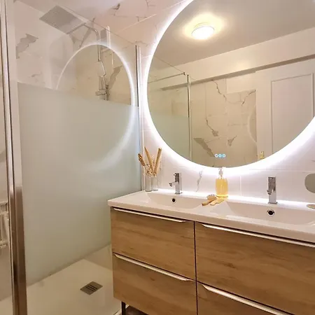 아파트 Happy - 2 Terraces - 1min To The