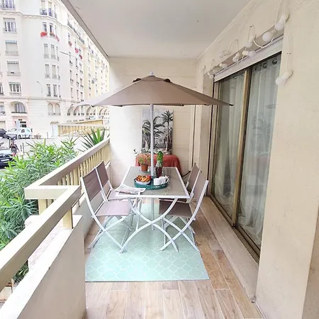 Happy - 2 Terraces - 1min To The 아파트 *