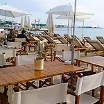 Апартаменты Happy - 2 Terraces - 1min To The